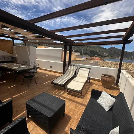 Apartment La